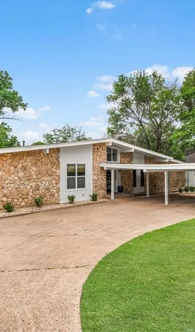 1905 Dakar Road E, Fort Worth TX 76116 - Photo 2