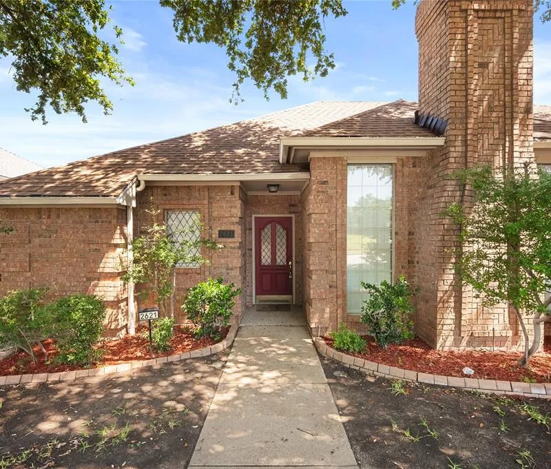 2621 Cummings Drive, Bedford TX 76021