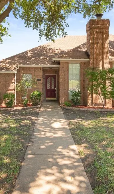 2621 Cummings Drive, Bedford TX 76021 - Photo 5