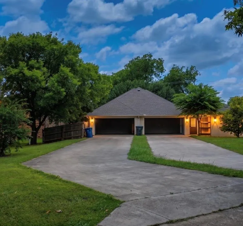 1995 Castle Drive, Garland TX 75040