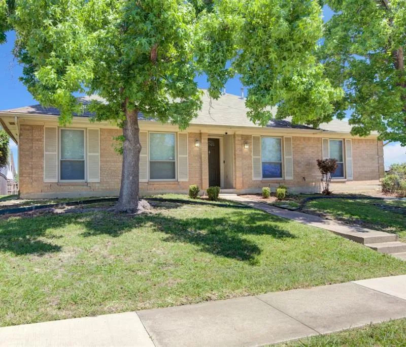1733 Brighton Drive, Carrollton TX 75007