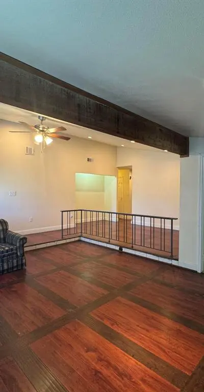 3401 Shea Court, Arlington TX 76014 - Photo 4