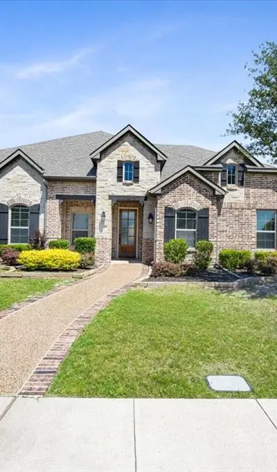 134 Pinewood Avenue, Red Oak TX 75154