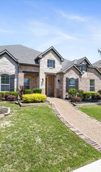 134 Pinewood Avenue, Red Oak TX 75154 - Photo 2