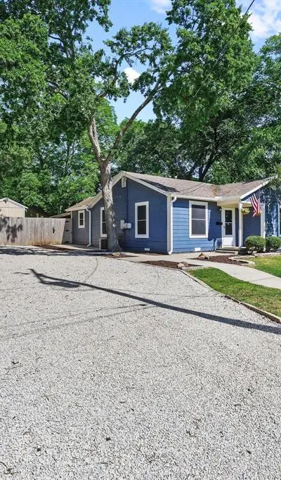 1208 Mill Street, Gainesville TX 76240 - Photo 2