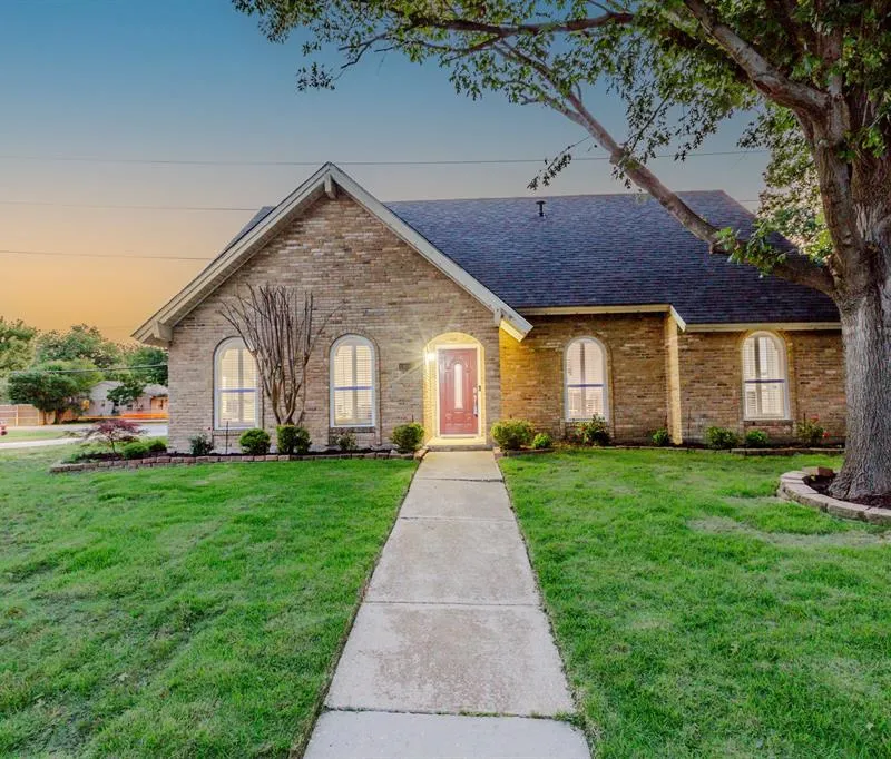 1909 Campbell Court, Richardson TX 75080
