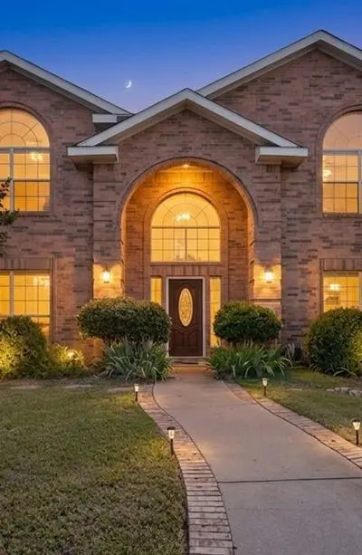 3509 Mistletoe Lane, Rowlett TX 75088 - Photo 2