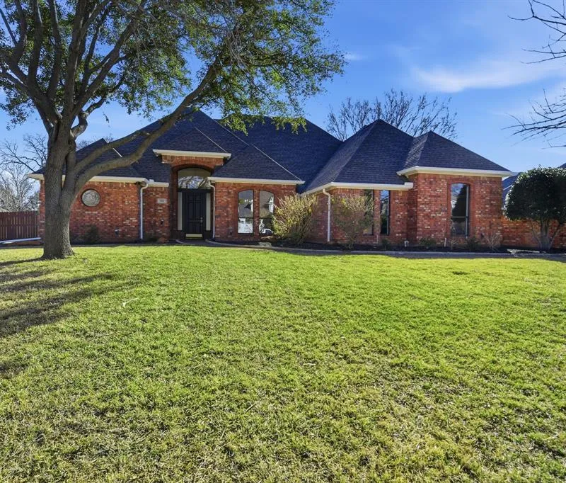 1109 Travis Court, Southlake TX 76092