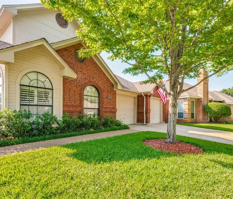 1212 Boardwalk Street, Arlington TX 76011