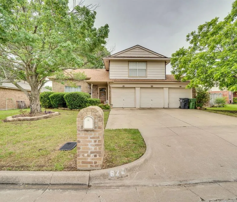 622 Lemon Drive, Arlington TX 76018
