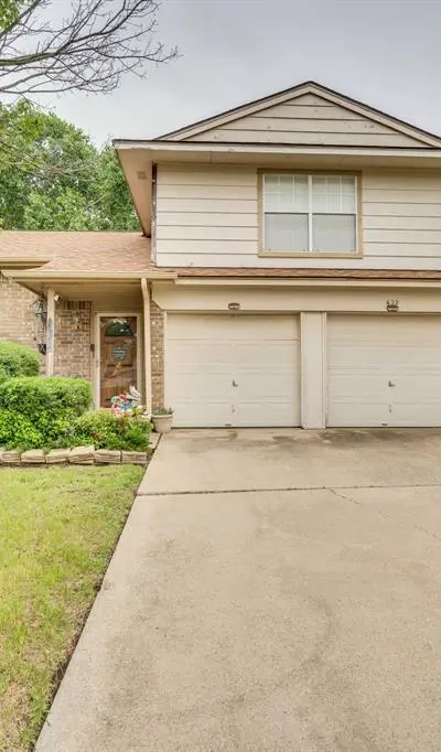 622 Lemon Drive, Arlington TX 76018 - Photo 4