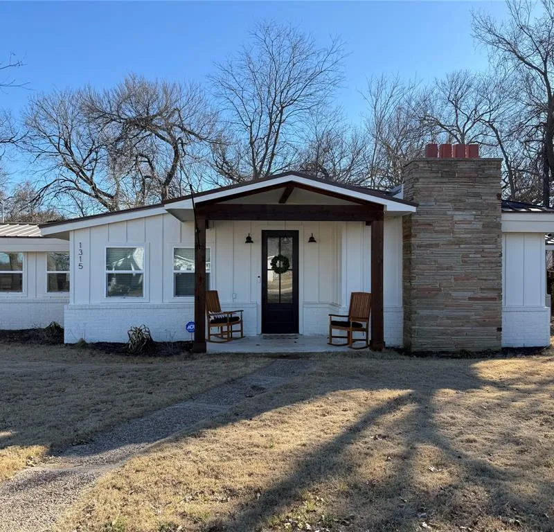 1315 Vine Street, Weatherford TX 76086