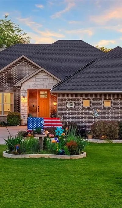909 Summer Hill Lane, Red Oak TX 75154