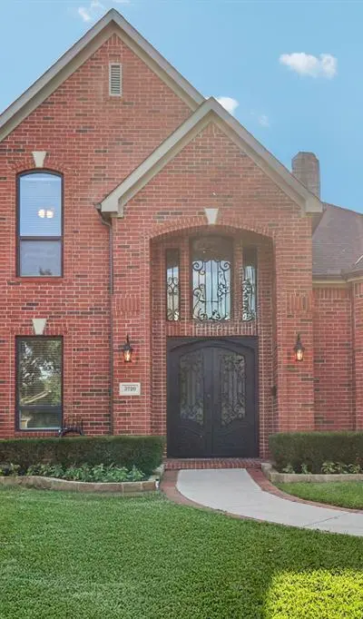 3720 Cripple Creek Court, Bedford TX 76021