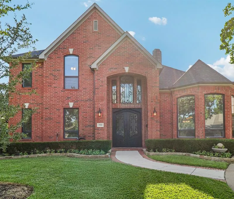 3720 Cripple Creek Court, Bedford TX 76021