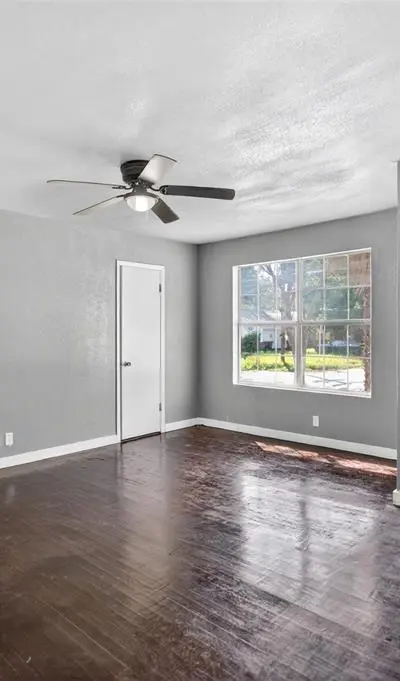 604 Graham Street, Cleburne TX 76033 - Photo 4