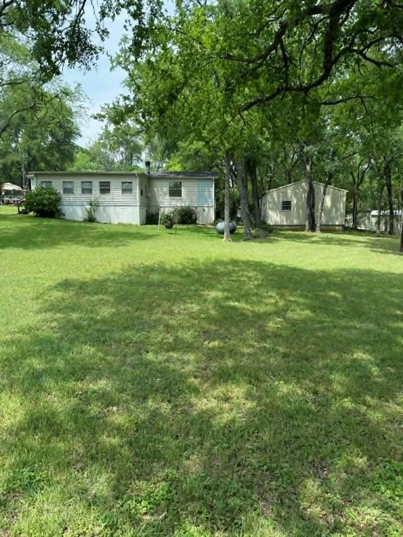 220 Hollyglen Street, Gun Barrel City TX 75156