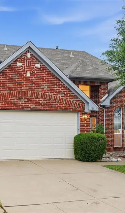 12917 Honey Locust Circle, Fort Worth TX 76040 - Photo 3