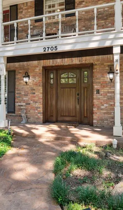 2705 Prairie Creek Court, Plano TX 75075 - Photo 3