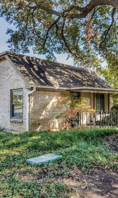 13853 Leinsper Green Street, Dallas TX 75240 - Photo 2