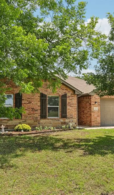 3017 N Hickory Street, Sherman TX 75092 - Photo 2