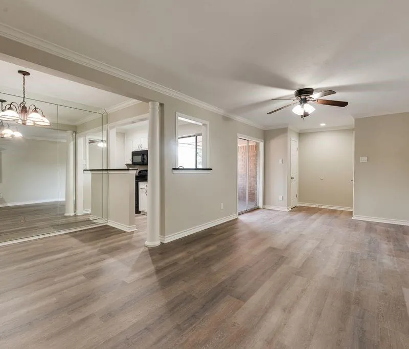 2802 Escada Drive # 207, Farmers Branch TX 75234