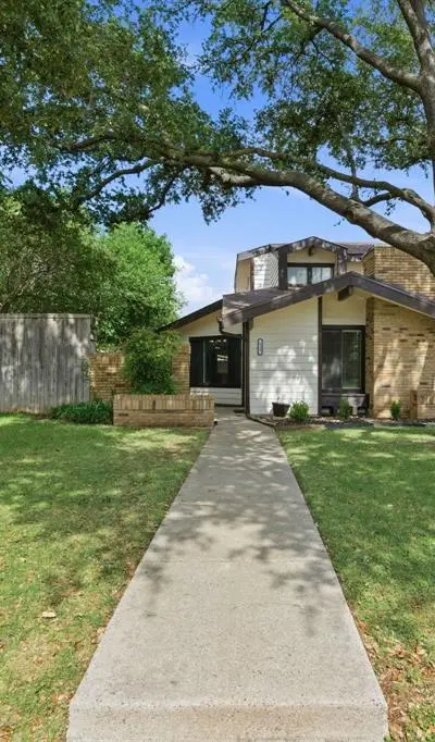 633 Hunters Glen Street, Lewisville TX 75067