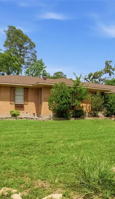 2703 Robinwood Lane, Denton TX 76209