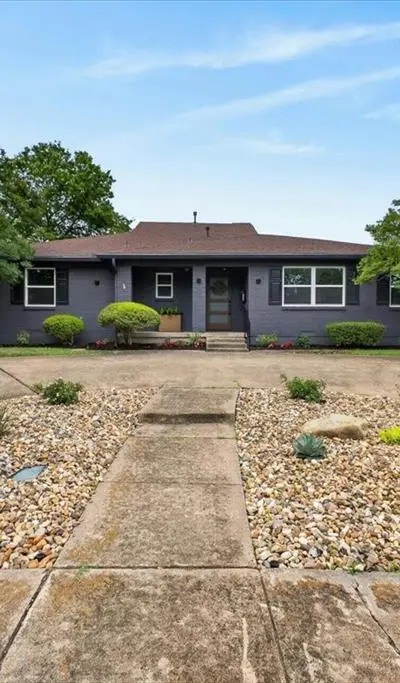 3330 Sharpview Lane, Dallas TX 75228