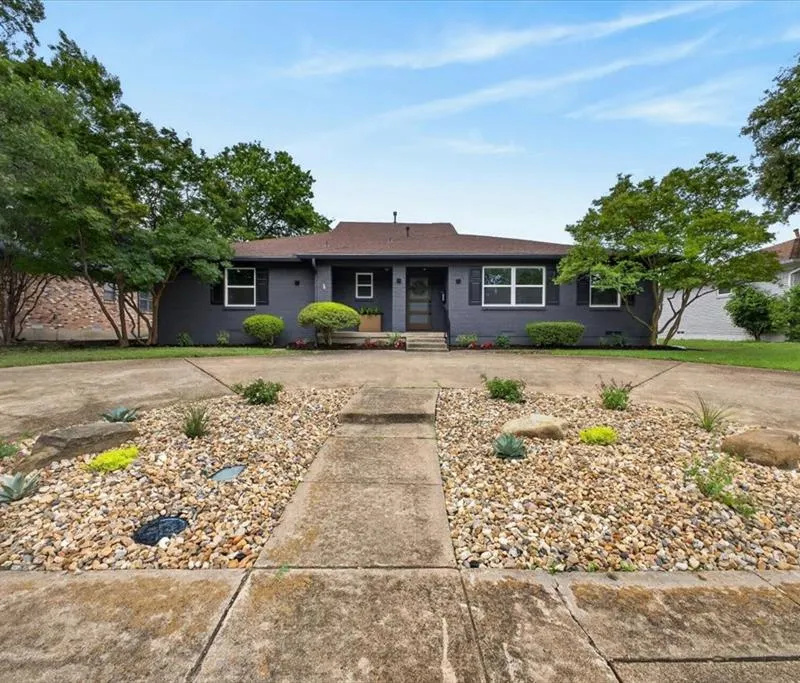 3330 Sharpview Lane, Dallas TX 75228