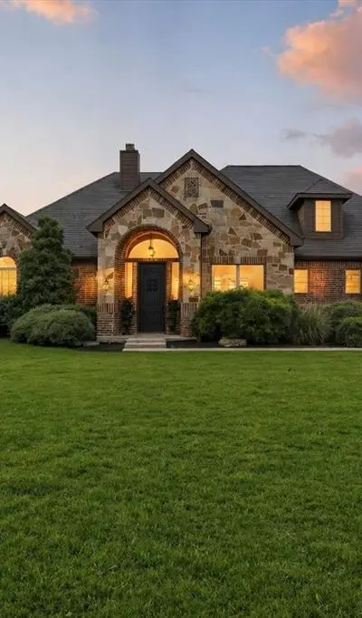 542 Pierce Road, Red Oak TX 75154