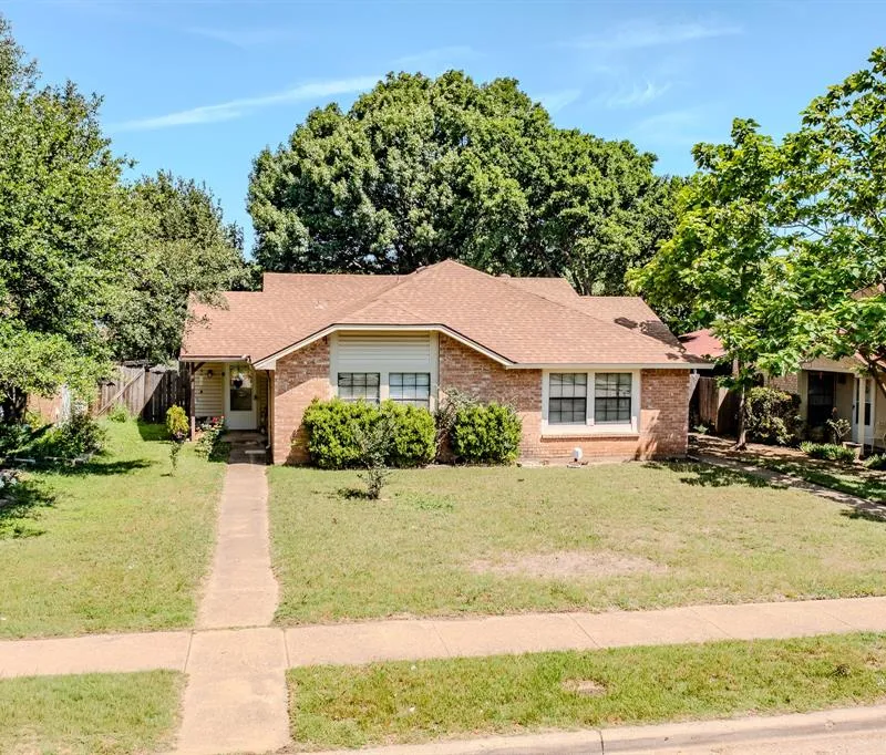 7105 Pineberry Road, Dallas TX 75249