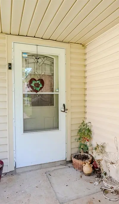 7105 Pineberry Road, Dallas TX 75249 - Photo 3