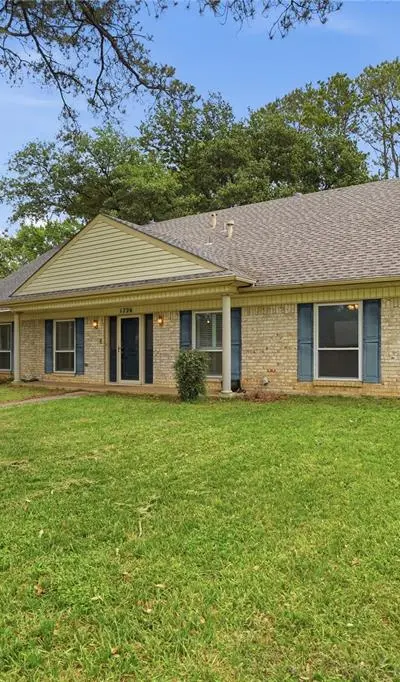 1726 Venetian Circle, Arlington TX 76013