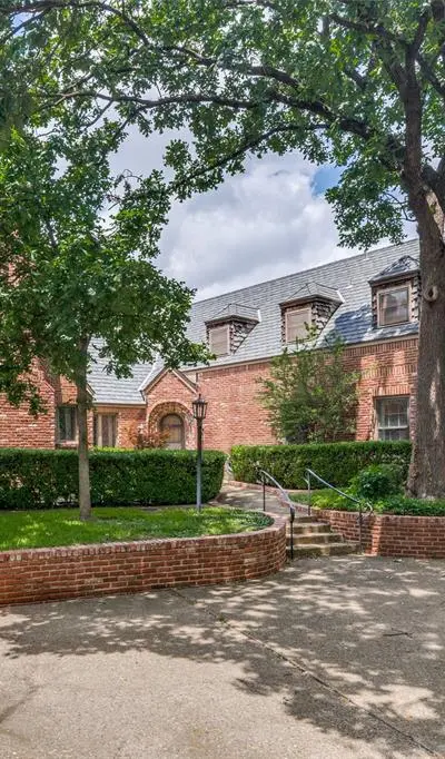2501 W Prairie Creek Drive, Richardson TX 75080