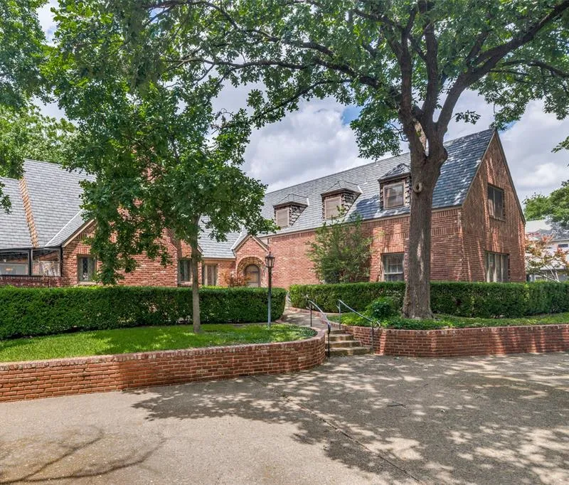 2501 W Prairie Creek Drive, Richardson TX 75080