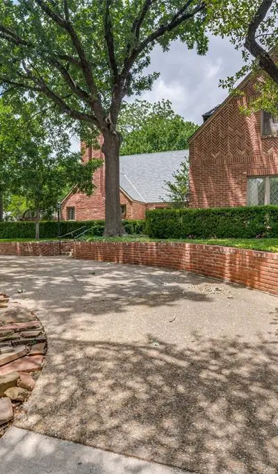 2501 W Prairie Creek Drive, Richardson TX 75080 - Photo 3