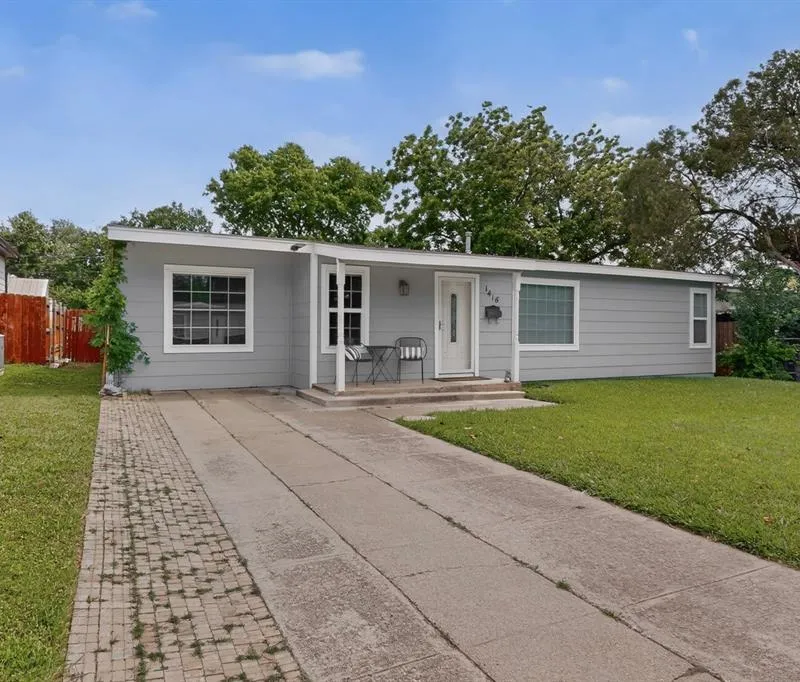 1416 Grady Lee Street, Fort Worth TX 76134