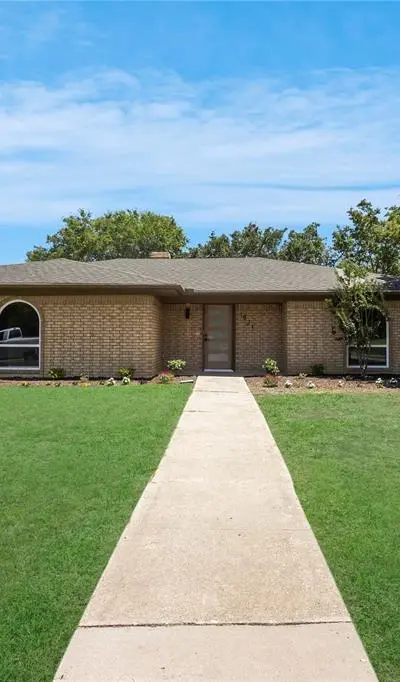 1821 El Paso Street, Lewisville TX 75077