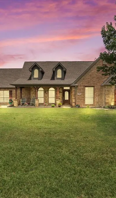 2033 Pin Oak Drive, Kaufman TX 75142 - Photo 2