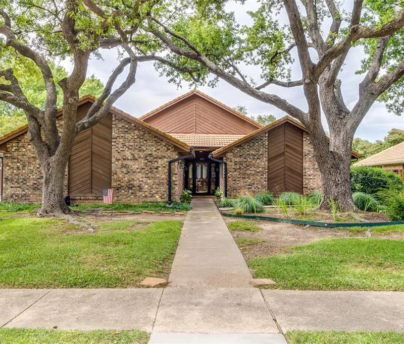 3317 Highland Meadow Drive, Farmers Branch TX 75234