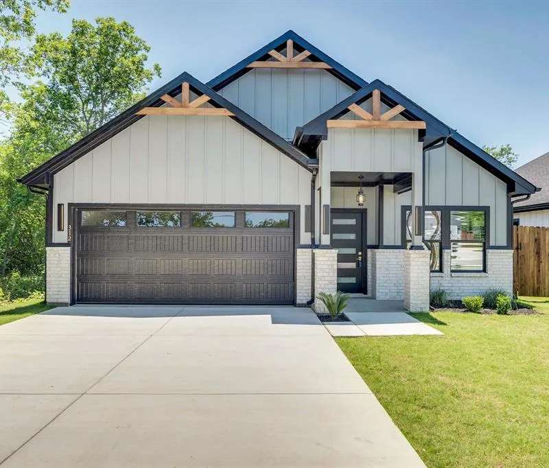 312 Matthew Street, Hillsboro TX 76645