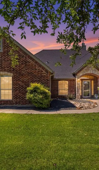 2900 Aston Meadows Drive, Haslet TX 76052