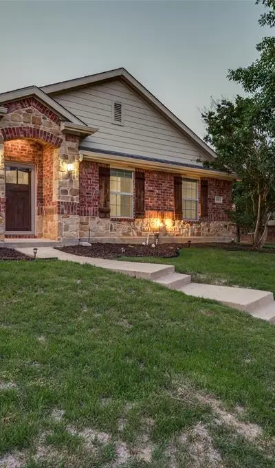 2017 Creekdale Drive, Denton TX 76210 - Photo 3