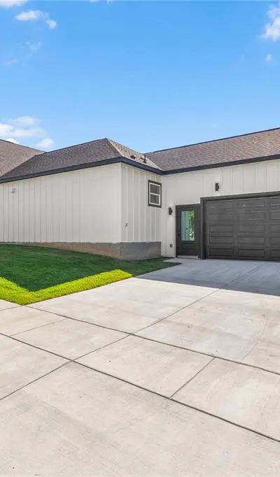 3021 Avenue J, Fort Worth TX 76105 - Photo 2