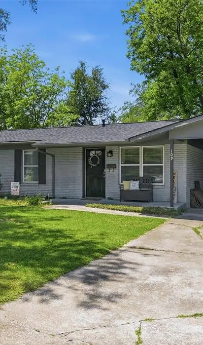 109 N Hickory Avenue, Denison TX 75020 - Photo 3