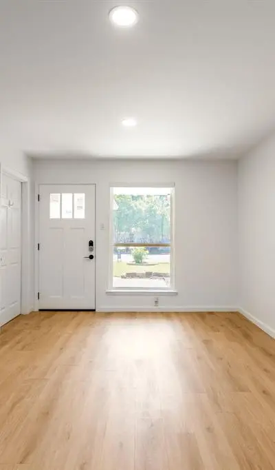 3025 Harvard Street N, Irving TX 75062 - Photo 5