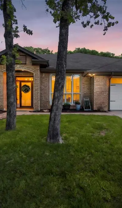 5303 Tioga Court, De Cordova TX 76049