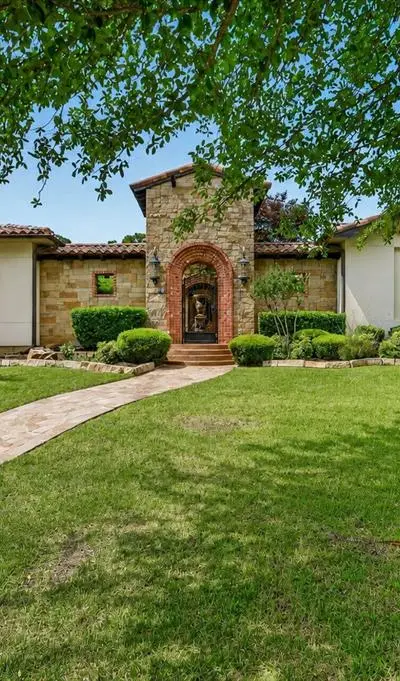 716 Flamingo Circle, Burleson TX 76028 - Photo 2