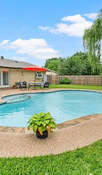 5628 Belfast Lane, North Richland Hills TX 76180